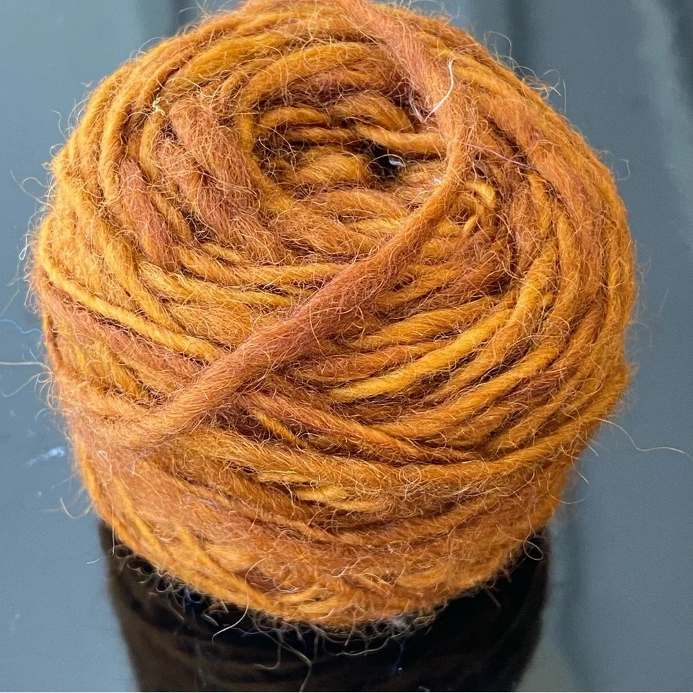Handspun Virgin Wool by Manos del Uruguay. Bundle of 4 hanks + 3 partial cakes - Picture 11 of 12